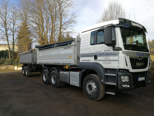 Ein LKW von RST Sladeck